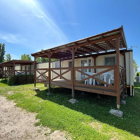 Mirabella Zamárdi